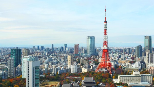 La Tour de Tokyo est plus haute que la Tour Eiffel.