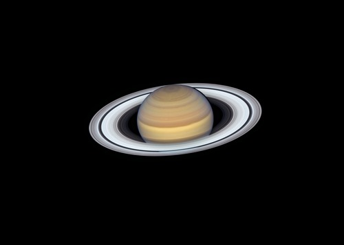 Saturne devrait perdre ses anneaux... Quelle en est la cause ?