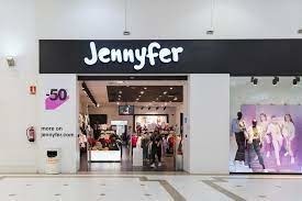 De quelle nationalité est la marque Jennyfer ?