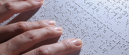 À quel siècle, Louis Braille a-t-il inventé le système Braille qui permet aux aveugles de lire ?