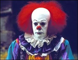 Quel film raconte l'histoire de sept amis terrorisés par ce clown ?
