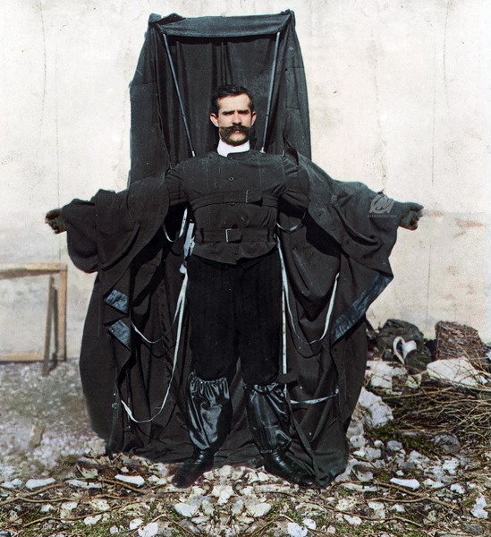 Le 4 février 1912, pour tester un costume-parachute de sa fabrication, de quel étage de la Tour Franz Reichelt a-t-il sauté ?