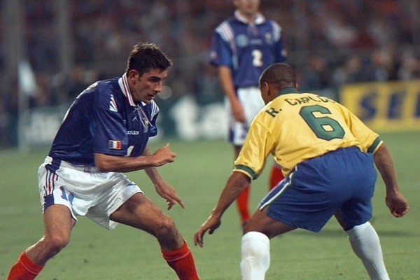 Lors du Tournoi de France en 1997, il inscrit un but légendaire contre les Bleus......