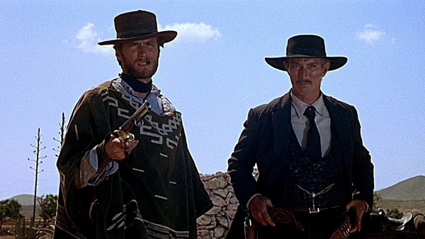 Dans quel western de Sergio Leone, Clint Eastwood incarne-t-il un chasseur de primes ?