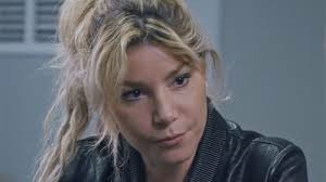 Lola Marois-Bigard, femme de Jean-Marie, tient quel rôle dans la série Plus Belle La Vie ?