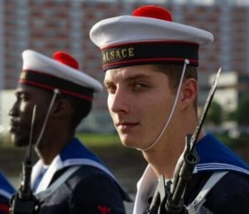 Quel est le nom d'argot donné par la Marine nationale française au bonnet de marin ?