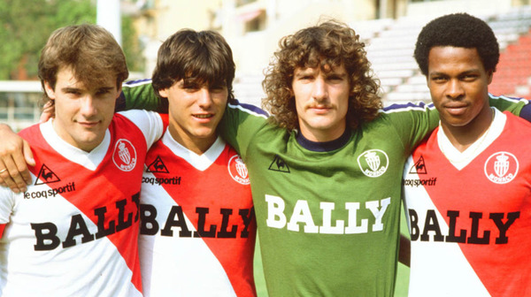 En 1982, que remporte-t-il avec l'AS Monaco ?