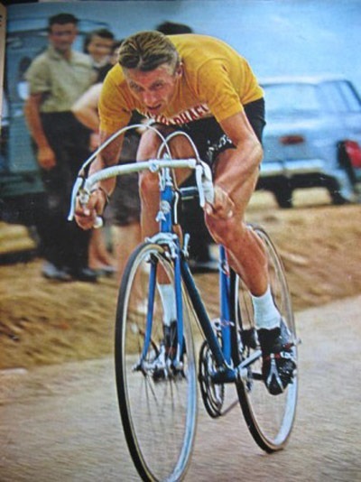 Le 18 novembre 1987 Jacques Anquetil meurt à l'âge de...
