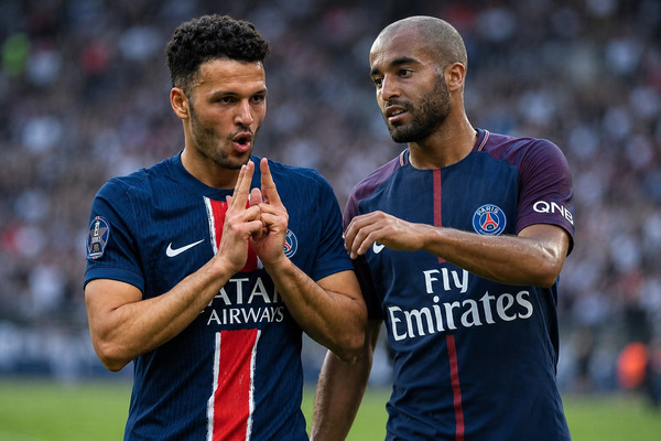 Avec 46 buts, qui occupe la 17ème place de ce classement ?