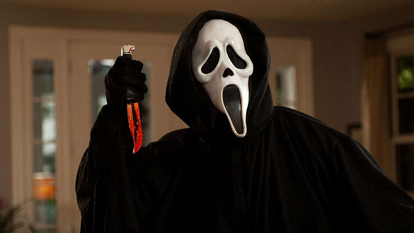 Quel est ce film d'horreur avec Neve Campbell, qui sera le premier d'une saga ?