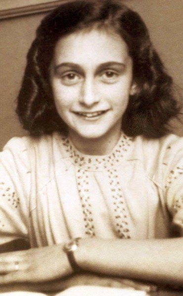De quelle origine était Anne Frank décédée à l'âge de 15 ans ?