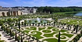 Qui est le créateur des jardins de Versailles ?