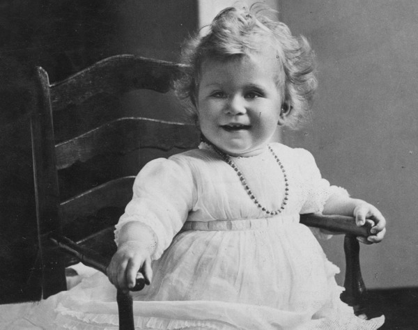 Quelle parenté a-t-elle par rapport à la reine Victoria décédée en 1901 ?