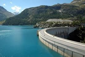 Dans quel département se trouve le barrage de Tignes ?