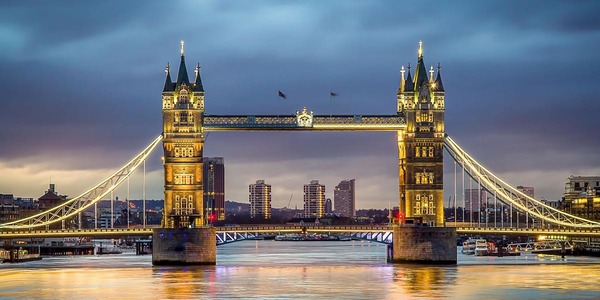 Quel est ce célèbre pont londonien ?