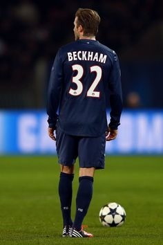 Beckham est également connu du grand public en tant que mannequin, homme d'affaires, ambassadeur de l'Unicef et propriétaire de l'Inter Miami CF.