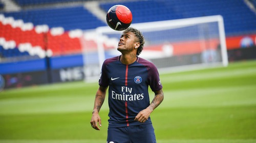 Combien Neymar a-t-il d'abonnés sur Instagram actuellement le 14 novembre 2017 ?