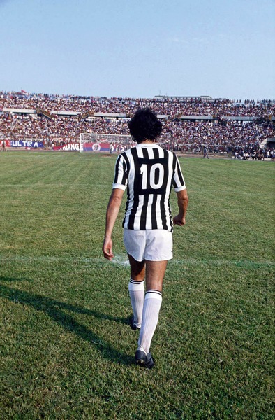 Quel était le nom du Stade de la Juventus dans les années 80 ?