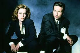 Parmi ces personnages de la série X-Files, lequel n'est pas un agent du FBI ?