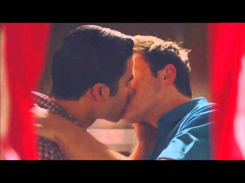 Que fait Sue pour que Kurt et Blaine se remettent ensemble ?