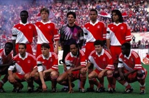 En 1992, l'AS Monaco est le premier club français a atteindre la finale de cette compétition.