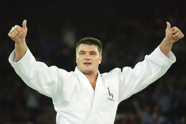 Champion incontesté du Judo des années 90, il s'agit de ?