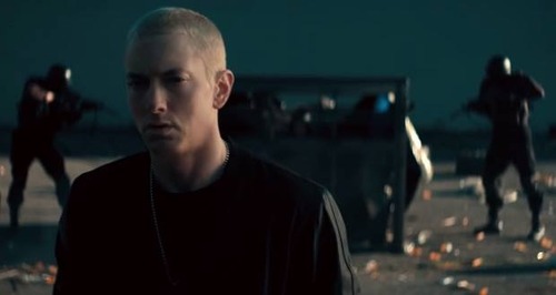 Eminem hayranlarına ne denir ?