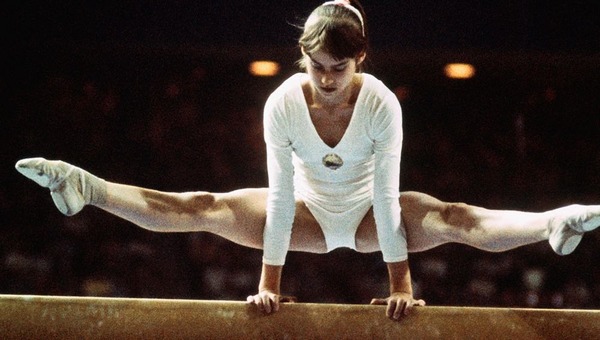 Nadia Comaneci est la première gymnaste à obtenir la note parfaite de 10.00 dans le cadre d’une compétition olympique. Elle était âgée de :