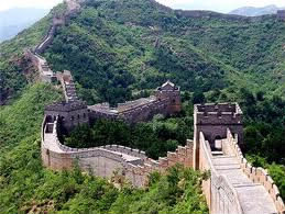 Sur combien de kilomètres s'étend la grande Muraille de Chine ?