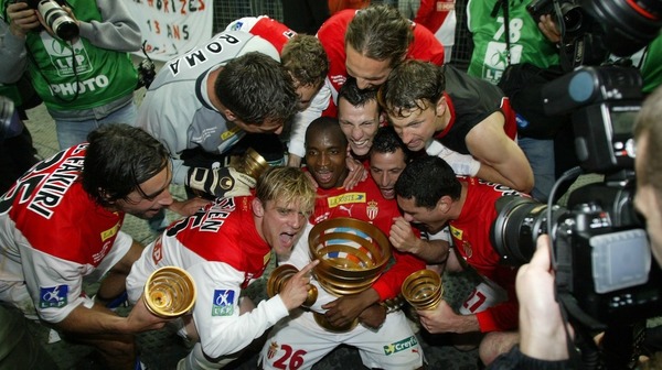 En 2003 l'AS Monaco remporte ce trophée pour la première fois. Sur quel score les monégasques ont-ils battu le FC Sochaux ?