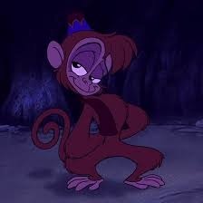 Le petit singe qui ne quitte pas Aladdin et sera transformé plus tard en éléphant ?