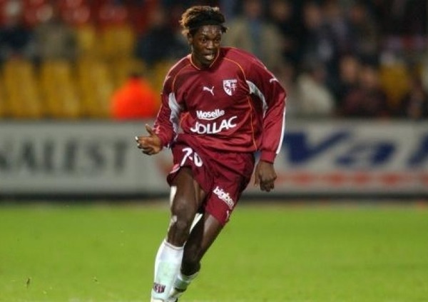 Emmanuel Adebayor a été formé au FC Metz.