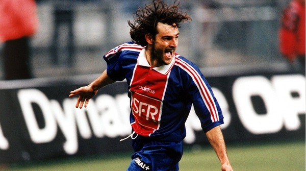 A l'été 1997, l'italien Marco Simone débarque à Paris, combien de buts marquera-t-il lors de sa première saison en championnat ?