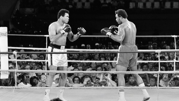 Quel boxeur Mohamed Ali a-t-il affronté le 30 octobre 1974 à Kinshasa ?