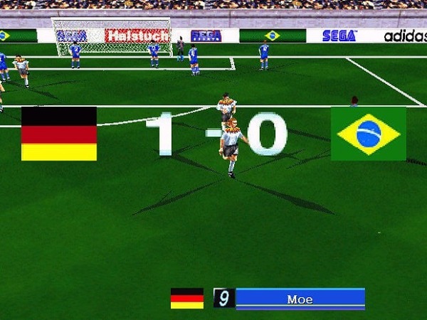 Sur quelle console pouviez-vous jouer à "Sega Worldwide Soccer" ?