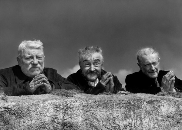 Lequel ne trouve-t-on pas à l'affiche de "Les vieux de la vieille" ?