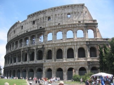 Le nom latin initial du Colisée était...