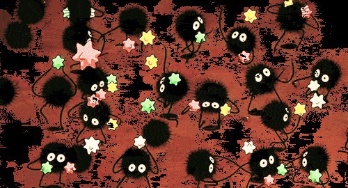 Comment s'appellent les drôles d'animaux ressemblant à une petite boule de poil noire qui apparaissent dans Mon Voisin Totoro et Le voyage de Chihiro ?