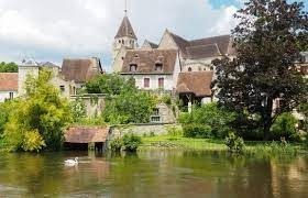 Quelle rivière, affluent de la Loire, arrose Montluçon et Vierzon ?