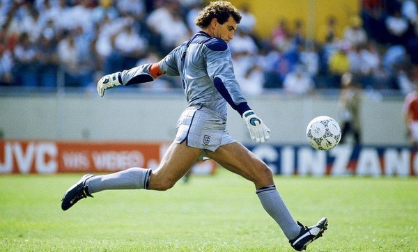 De quelle sélection Peter Shilton était-il le gardien de but ?