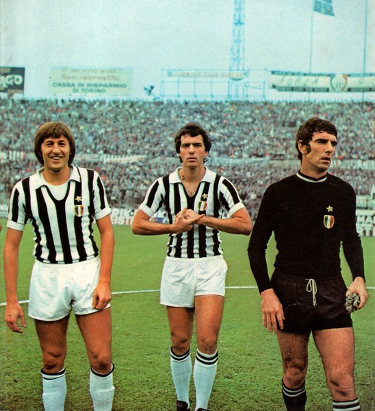 C'est en 1973 que les Bianconeri disputent leur première finale de LDC. Mais contre qui le club s'est-il incliné ?