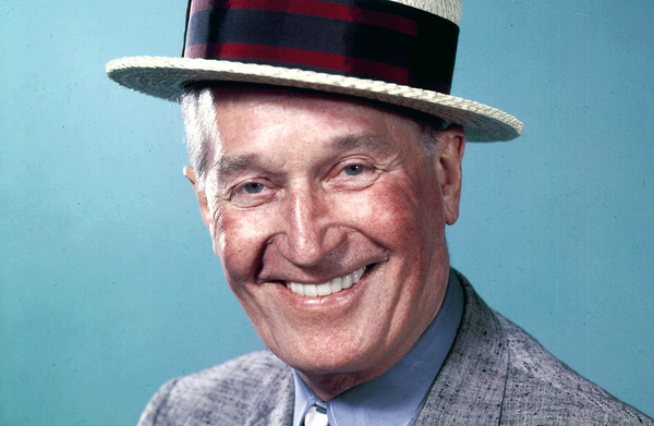 Selon Maurice Chevalier, qui avait de tout petits petons ?