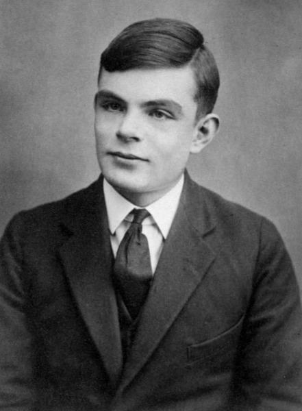 Quelle invention a été concrétisée par Alan Turing, informaticien d'origine britannique ?