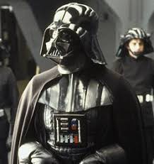 Antes de se tornar o Lord Darth Vader, este vilão era ?