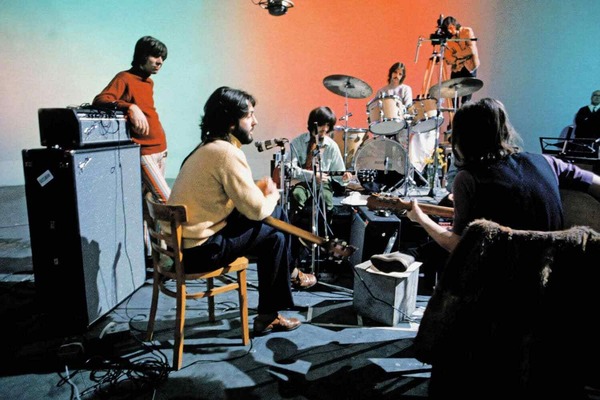 Début 1969, les Beatles ont pour projet de réaliser un film les montrant en studio. Quel était le titre initial du projet ?