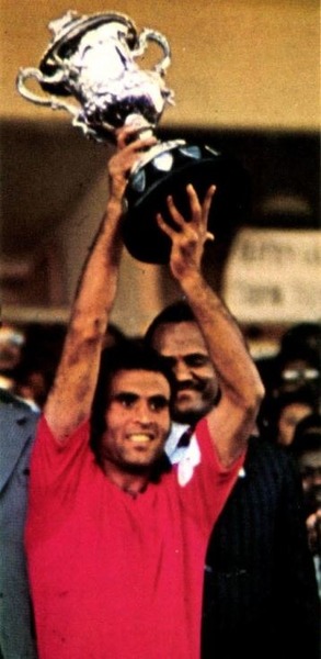 Ballon d'Or africain en 1975, il s'agit du marocain ......