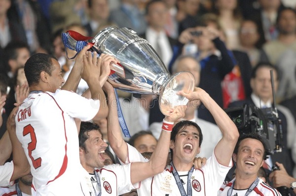 Contre quelle équipe l'AC Milan a-t-elle remporté la finale de la Champions League en 2007 ?