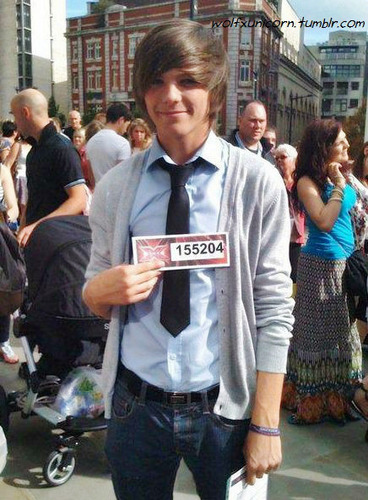 Hány "igennel" jutott tovább Louis az X-Factorban?