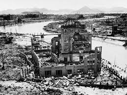 Le 6 août 1945 suite au rejet par le Japon de l'ultimatum, les Etats-Unis lance une bombe atomique sur la ville ____