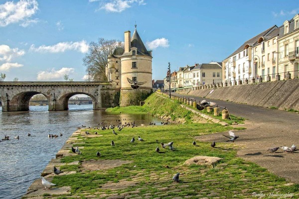 Quelle rivière traverse les villes de Châtellerault, Limoges et Chinon ?